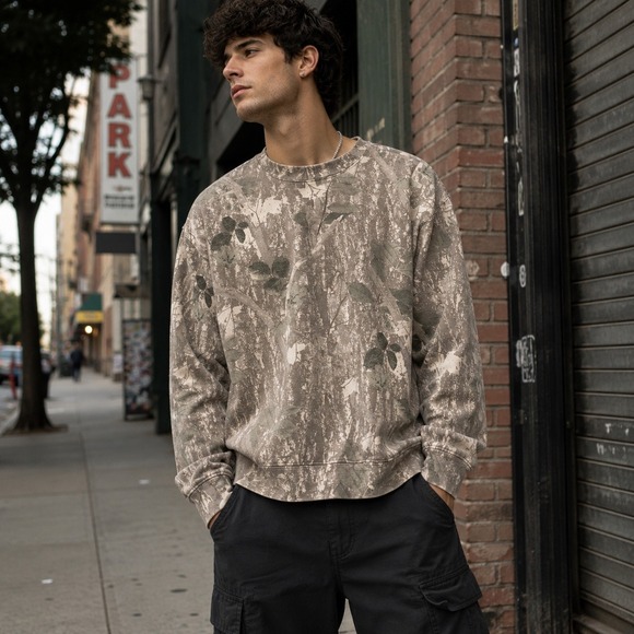 Abercrombie & Fitch Other - Abercrombie & Fitch Camo Soft Essentials Crewneck Sweatshirt Oversized Sz L